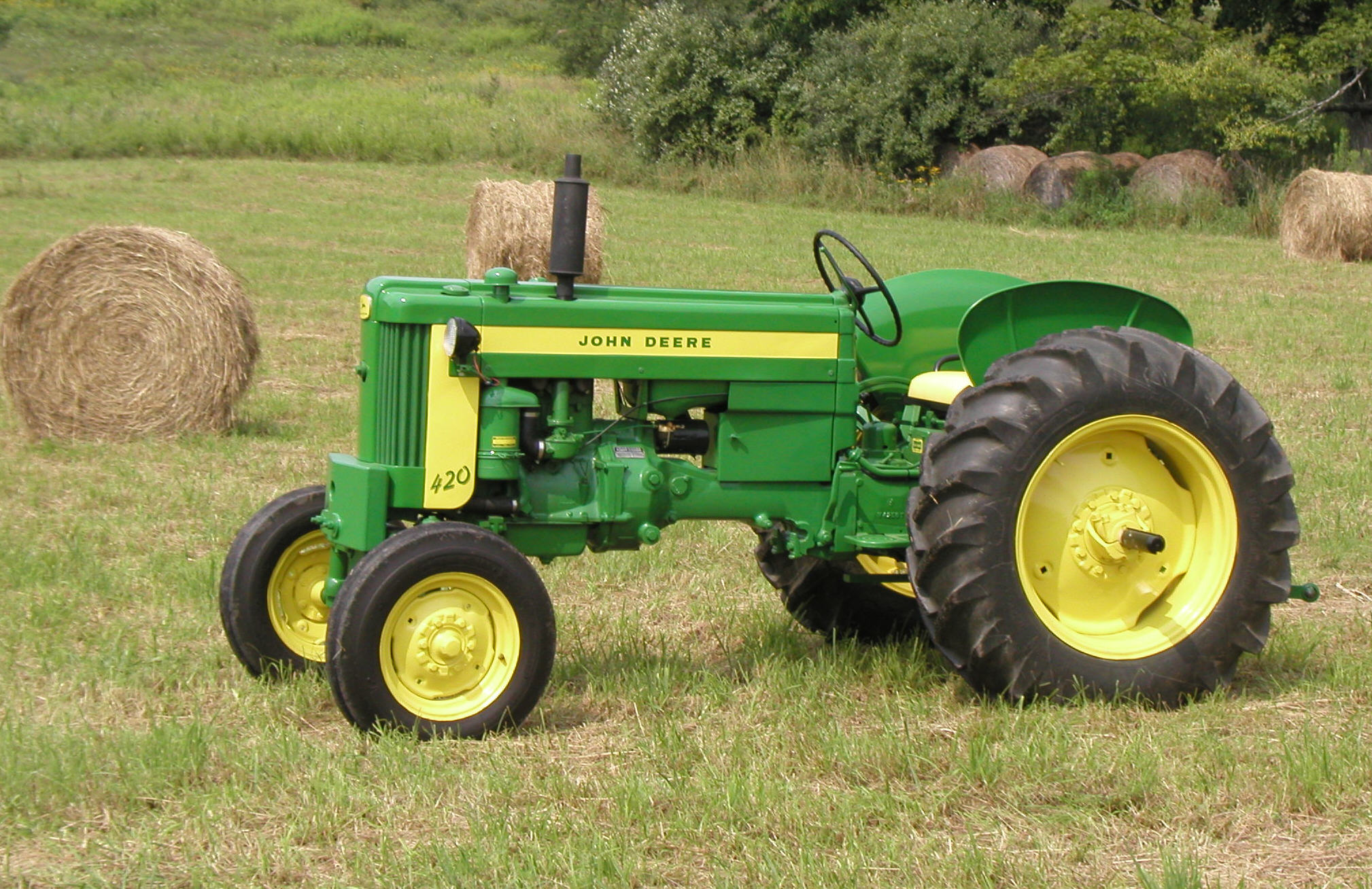 John Deere Model 420 Tractor History TWO CYLINDER Magazine 420U 420 crawler