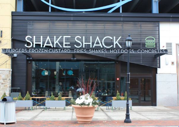 Shakeshack.com/feedback ―  Shake Shack Survey ― Get a $5 Off $20 In-App Purchase