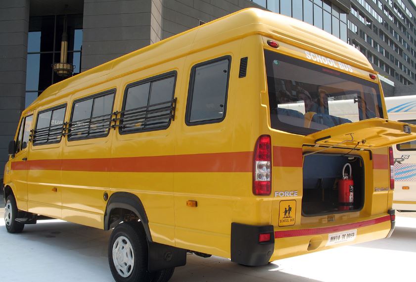 force traveller school bus 15 seater price