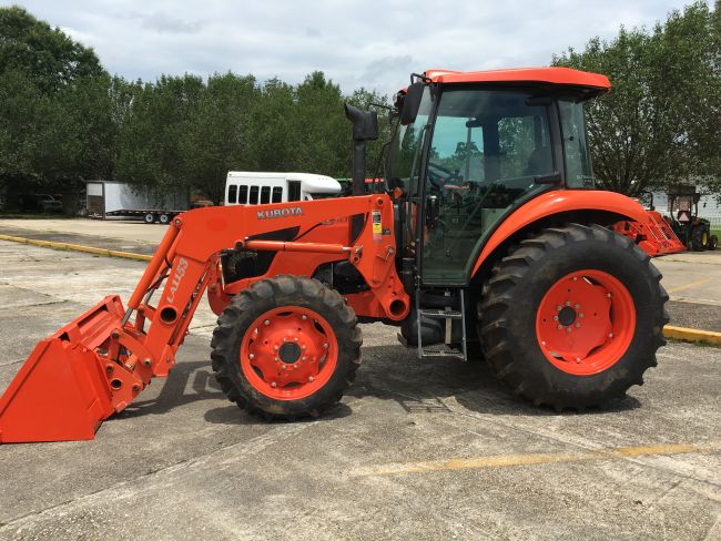 Kubota M6060 Tractor Front Loader Features