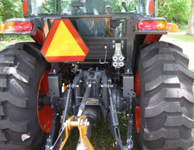 Kubota-L4060-Tractor-hydraulics-and-PTO