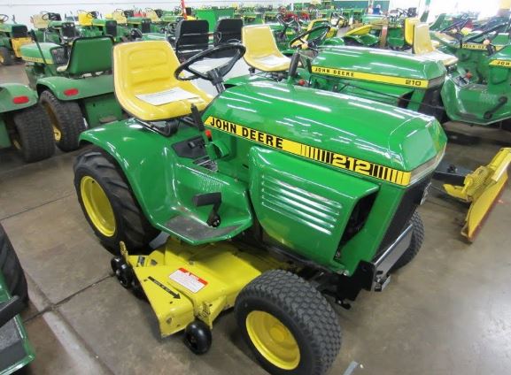 John Deere 212 Price, Review, Specs & Transmission Features