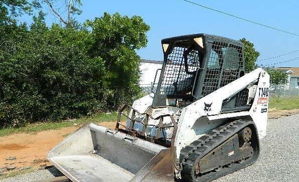 Bobcat T140