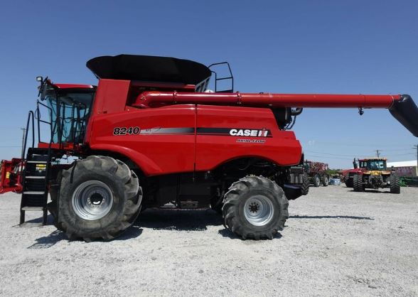 8240 Case Ih Combine Specs