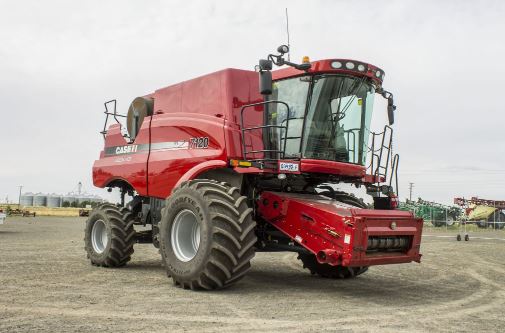 7120 case ih combine